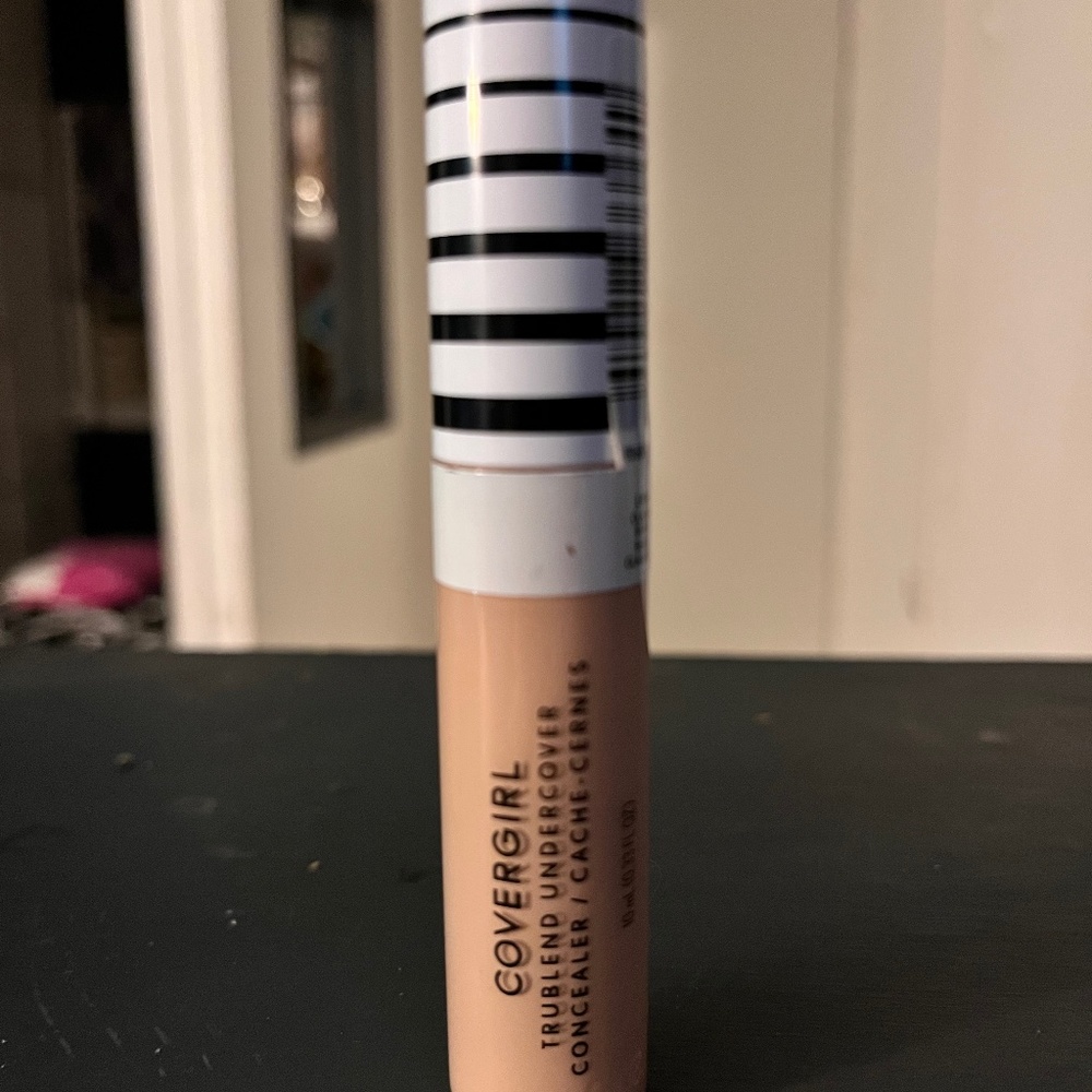 Covergirl Trublend Undercover Concealer | L900 - Classic Beige